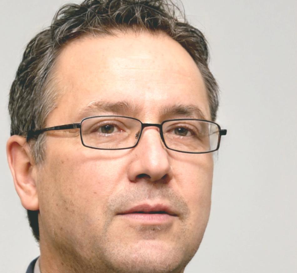 Dimitar Kostadinov, Senior Financial Analyst with expertise in Bulgarian market modeling